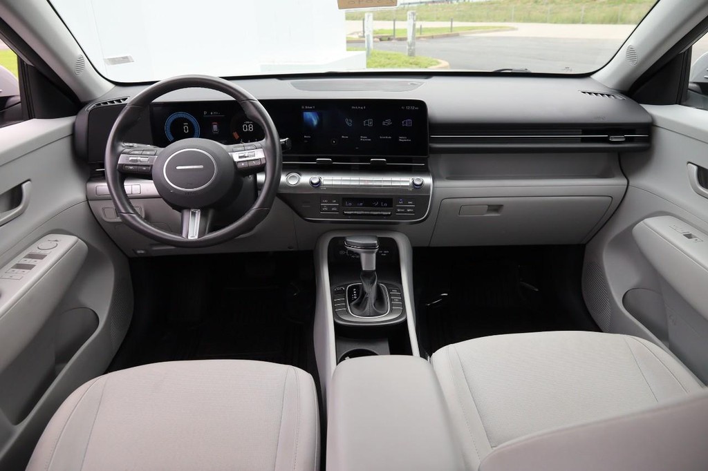 Hyundai Kona Vehicle Image 23