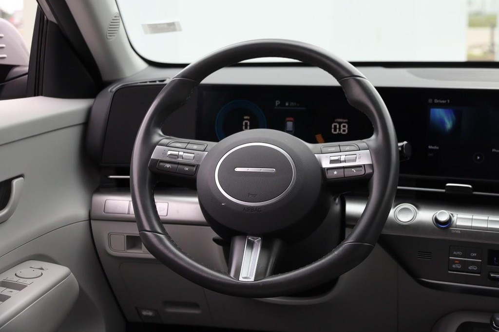 Hyundai Kona Vehicle Image 25