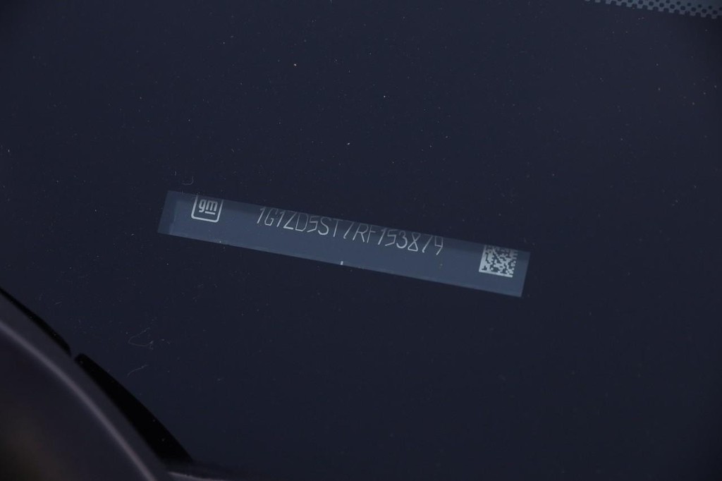 Chevrolet Malibu Vehicle Full-screen Gallery Image 28