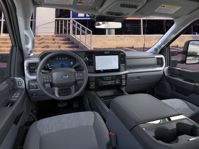 Ford Super Duty F-250 SRW Vehicle Image 09