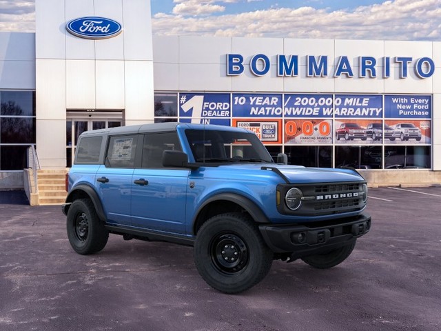Ford Bronco Vehicle Full-screen Gallery Image 7