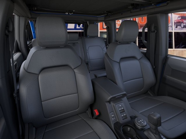 Ford Bronco Vehicle Full-screen Gallery Image 10