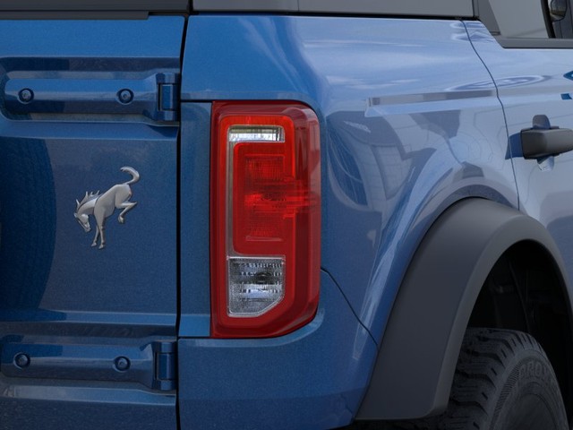 Ford Bronco Vehicle Full-screen Gallery Image 23