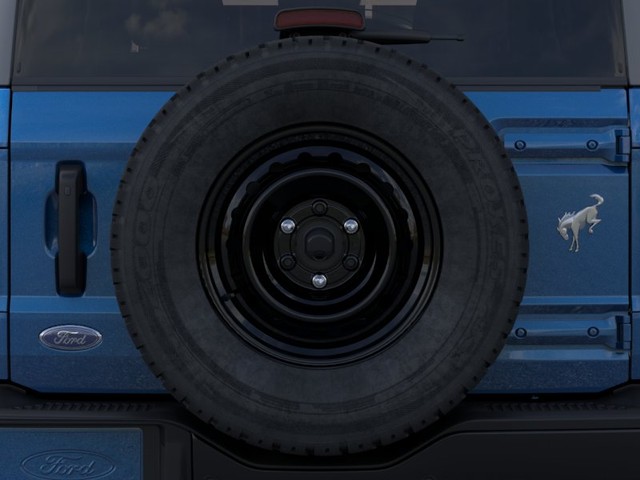 Ford Bronco Vehicle Full-screen Gallery Image 24