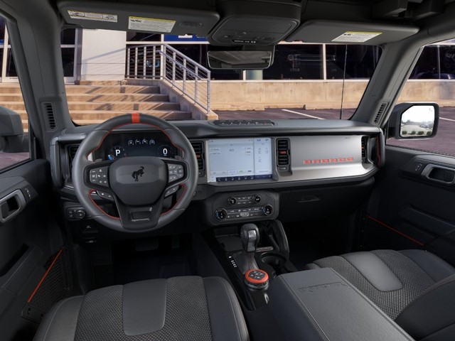 Ford Bronco Vehicle Full-screen Gallery Image 9