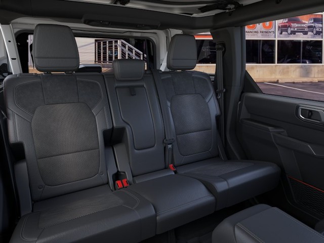 Ford Bronco Vehicle Full-screen Gallery Image 11