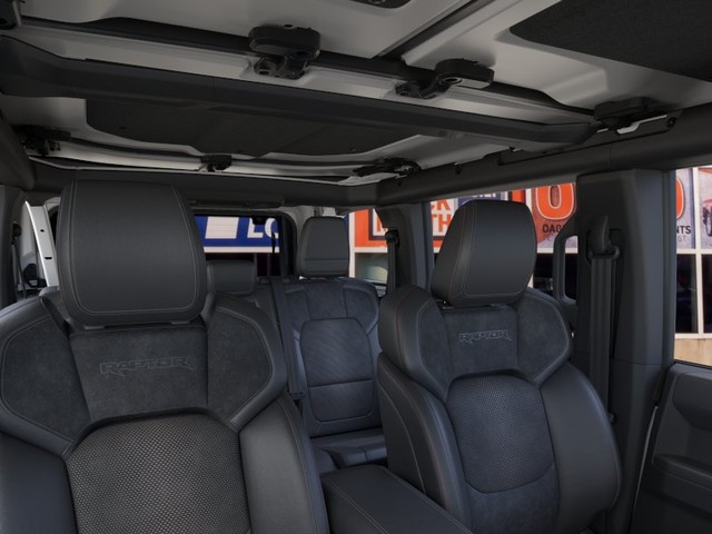 Ford Bronco Vehicle Full-screen Gallery Image 12