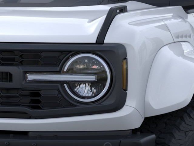 Ford Bronco Vehicle Full-screen Gallery Image 20