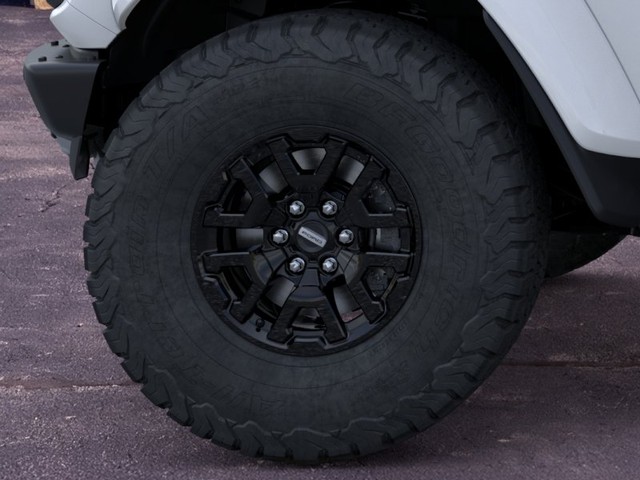 Ford Bronco Vehicle Full-screen Gallery Image 21