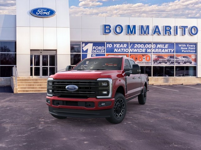 Ford Super Duty F-350 SRW Vehicle Full-screen Gallery Image 2