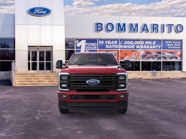 Ford Super Duty F-350 SRW Vehicle Full-screen Gallery Image 6