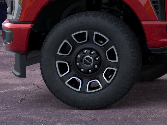 Ford Super Duty F-350 SRW Vehicle Full-screen Gallery Image 19