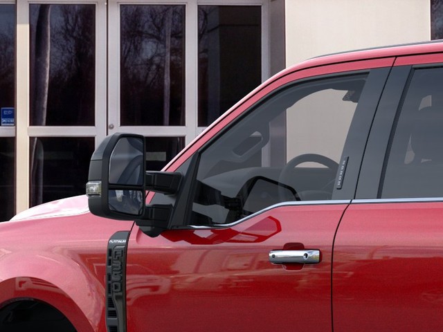 Ford Super Duty F-350 SRW Vehicle Full-screen Gallery Image 20