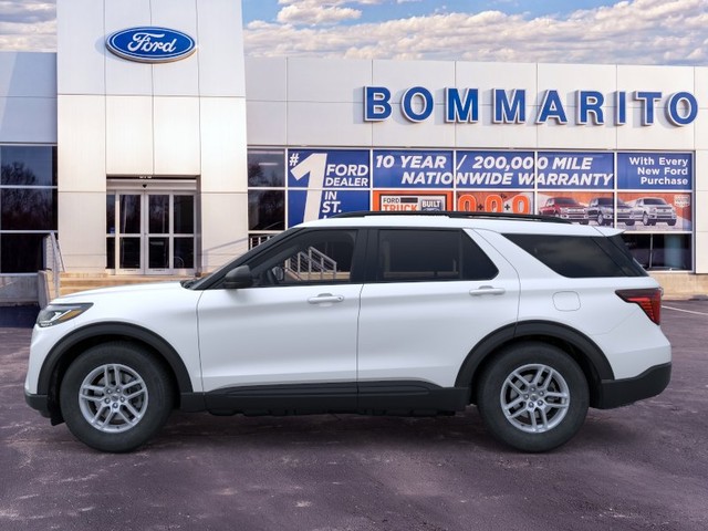 Ford Explorer Vehicle Full-screen Gallery Image 3