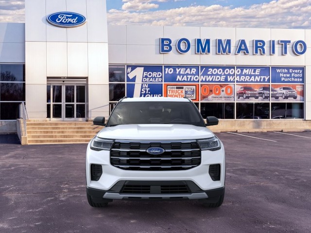 Ford Explorer Vehicle Full-screen Gallery Image 6