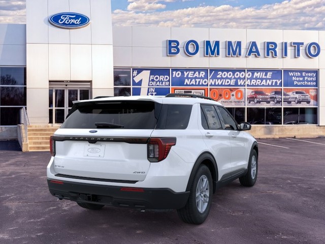 Ford Explorer Vehicle Full-screen Gallery Image 8