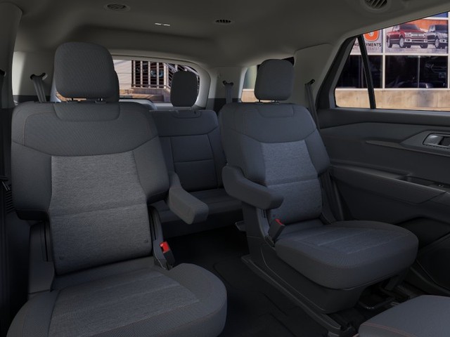 Ford Explorer Vehicle Full-screen Gallery Image 11