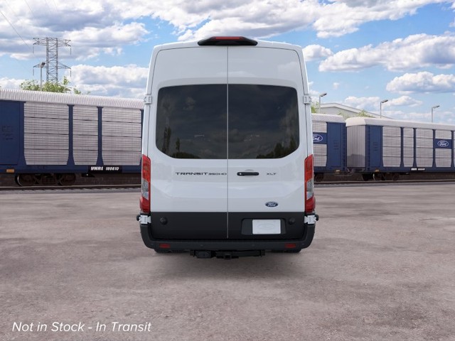Ford Transit Passenger Wagon Vehicle Full-screen Gallery Image 5