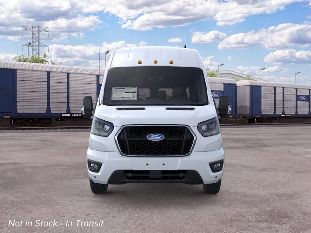 Ford Transit Passenger Wagon Vehicle Full-screen Gallery Image 6