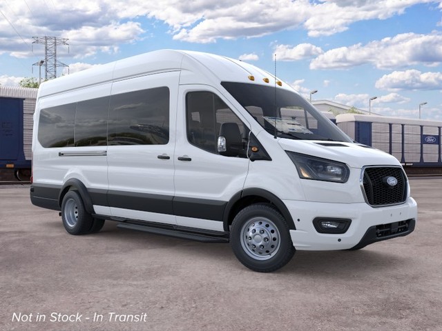 Ford Transit Passenger Wagon Vehicle Full-screen Gallery Image 7