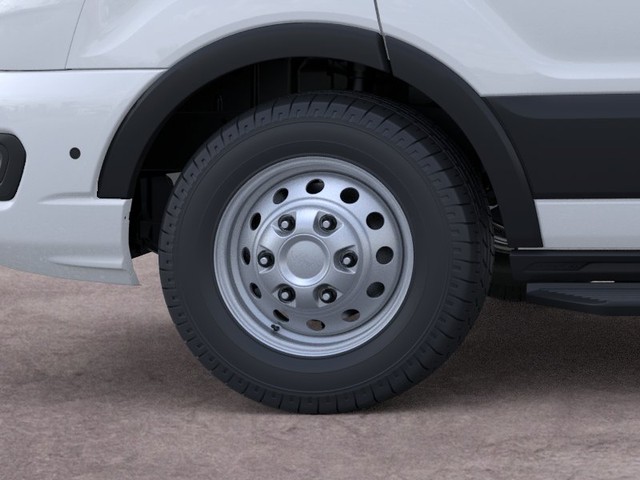Ford Transit Passenger Wagon Vehicle Full-screen Gallery Image 19
