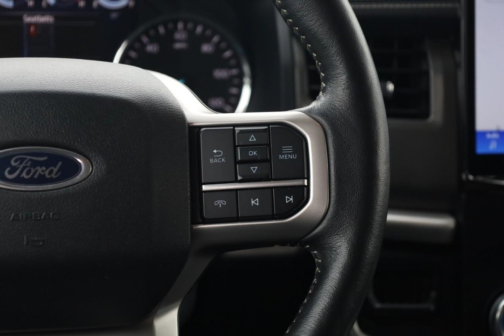 Ford Expedition Vehicle Image 09