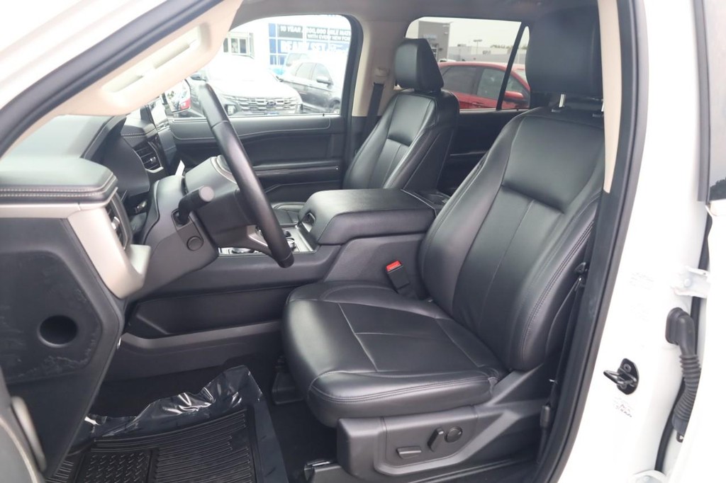 Ford Expedition Vehicle Image 20