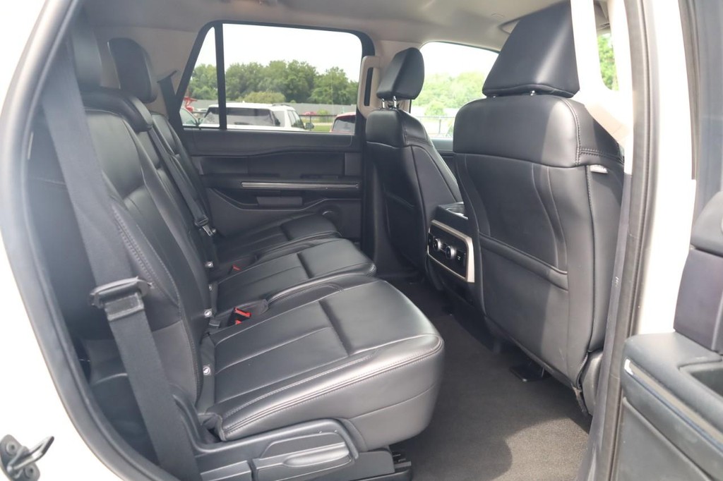 Ford Expedition Vehicle Image 22