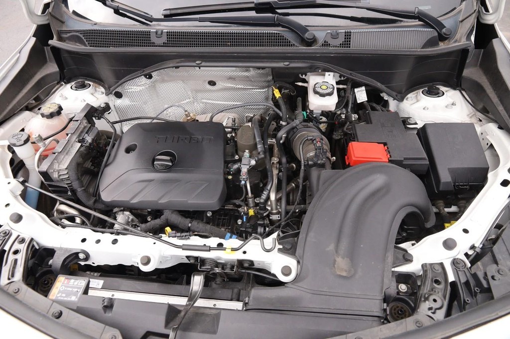 Buick Encore GX Vehicle Full-screen Gallery Image 27