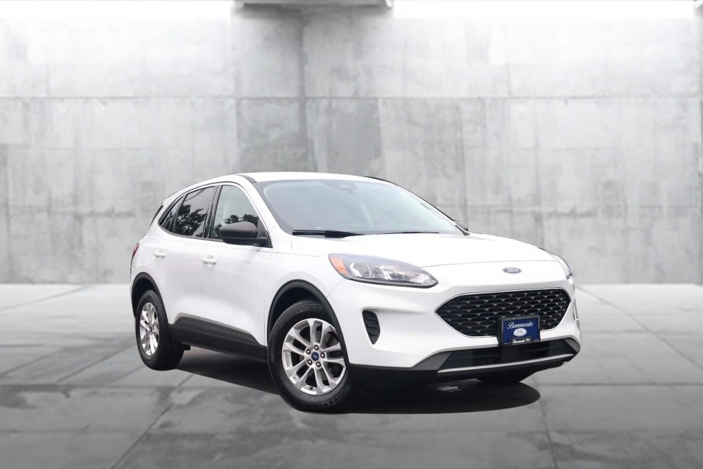 Ford Escape Vehicle Full-screen Gallery Image 02