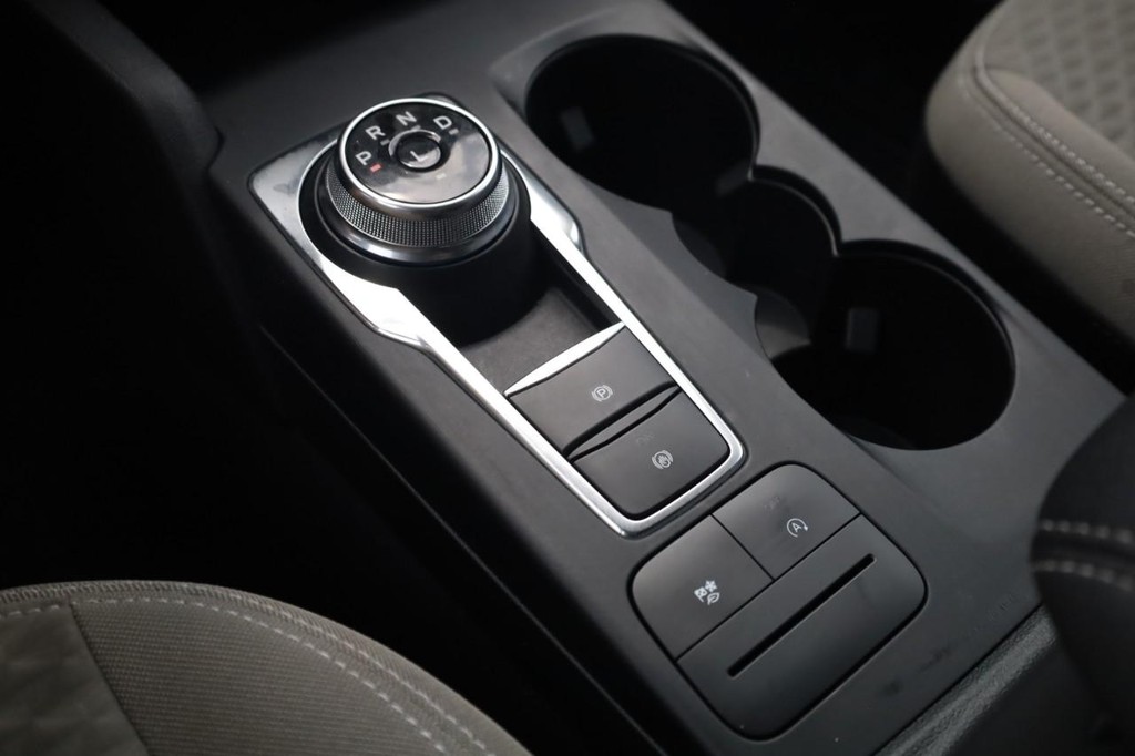 Ford Escape Vehicle Full-screen Gallery Image 18