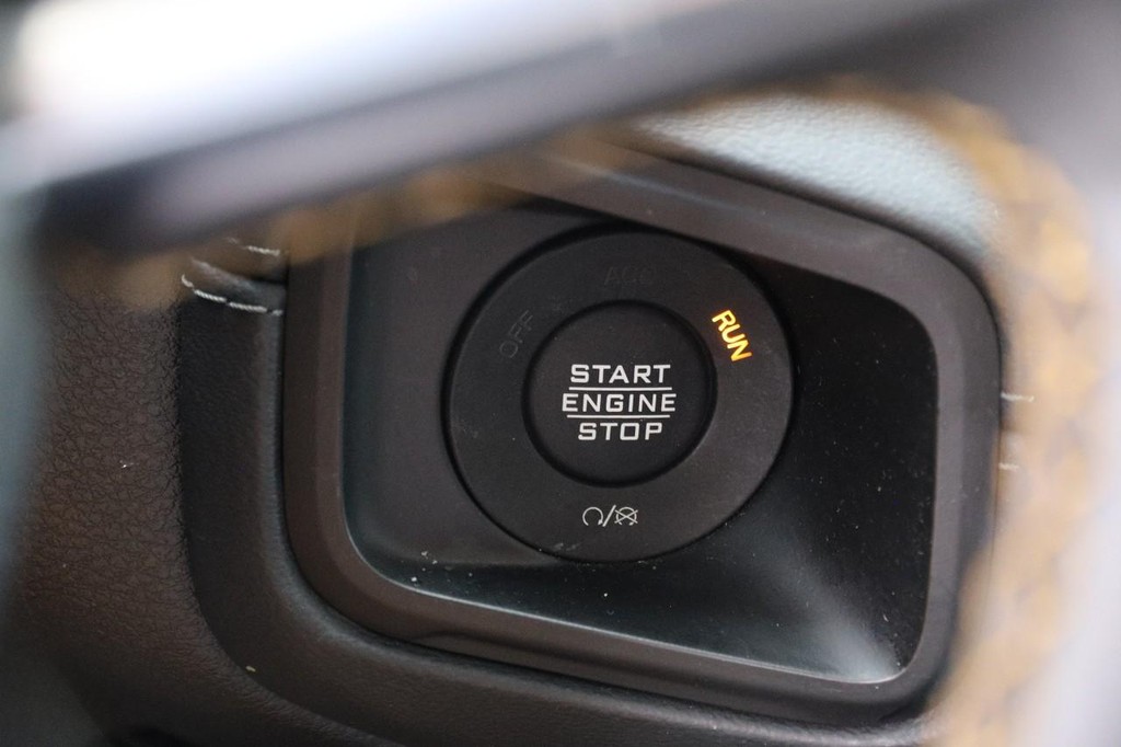 Jeep Wrangler 4xe Vehicle Full-screen Gallery Image 14
