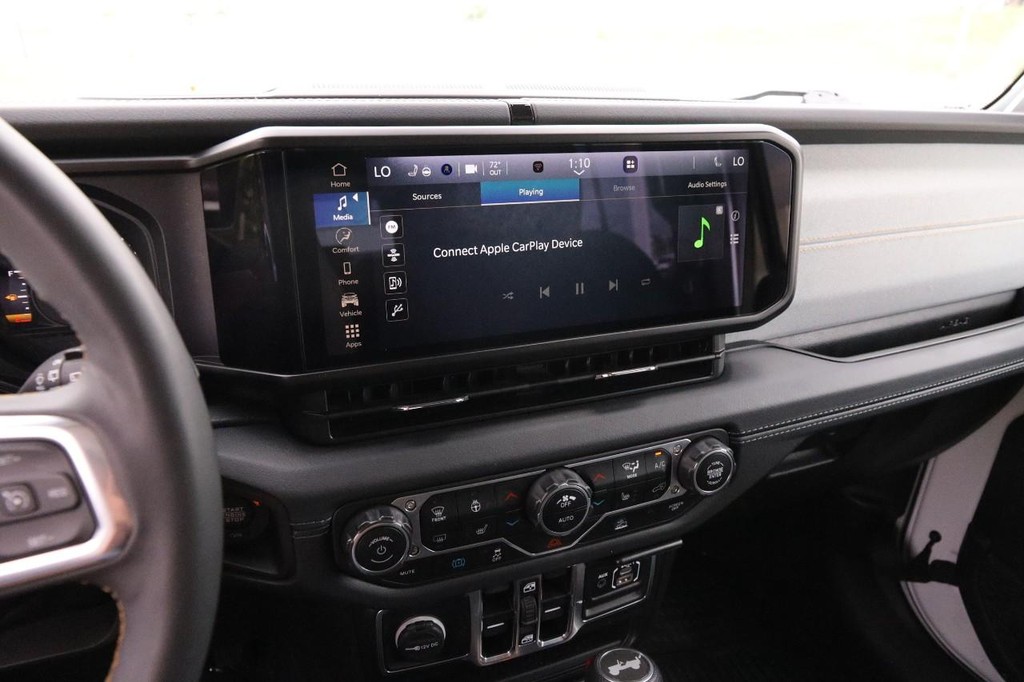 Jeep Wrangler 4xe Vehicle Full-screen Gallery Image 15