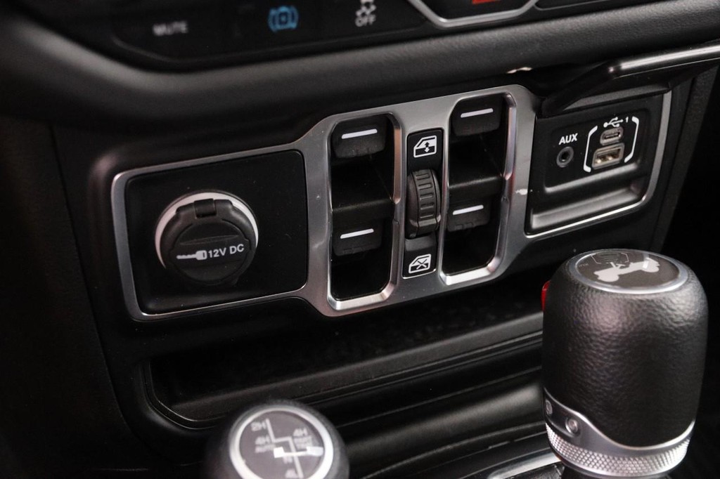 Jeep Wrangler 4xe Vehicle Full-screen Gallery Image 19