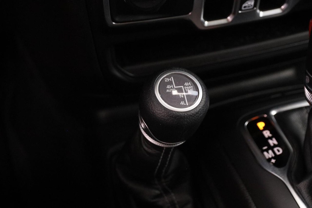 Jeep Wrangler 4xe Vehicle Full-screen Gallery Image 20
