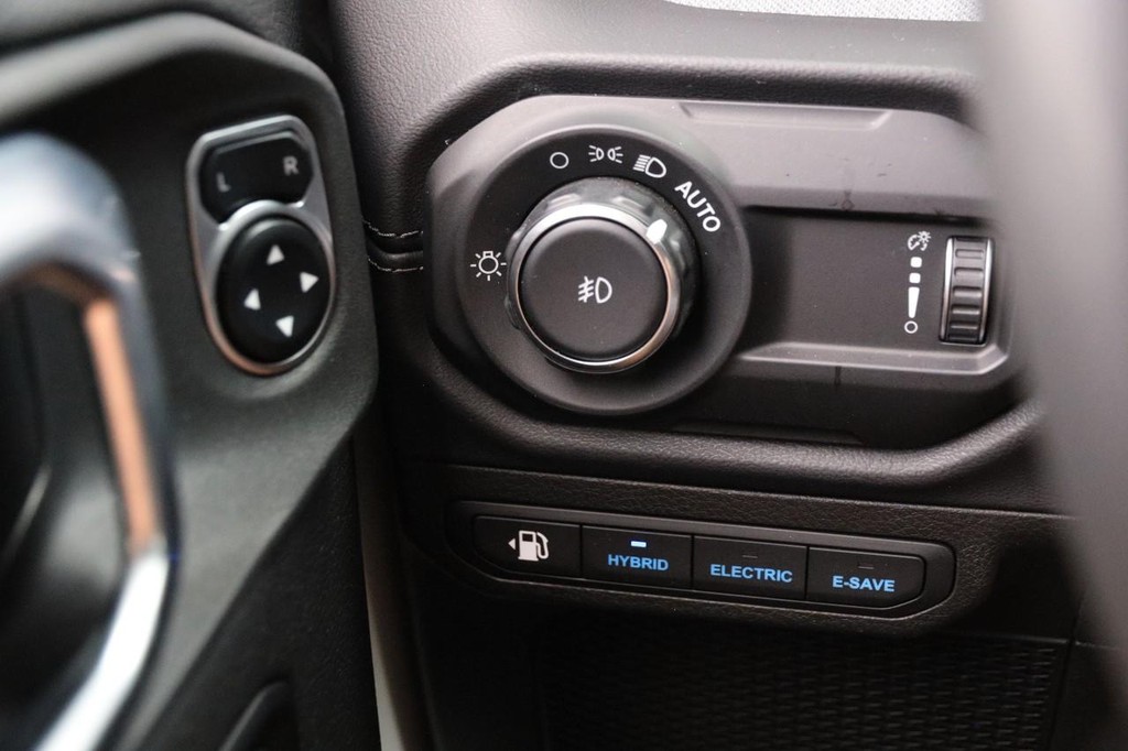 Jeep Wrangler 4xe Vehicle Full-screen Gallery Image 21