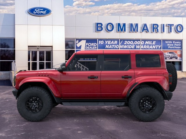 Ford Bronco Vehicle Full-screen Gallery Image 3