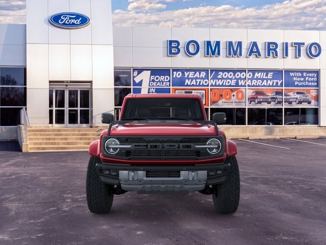 Ford Bronco Vehicle Full-screen Gallery Image 6