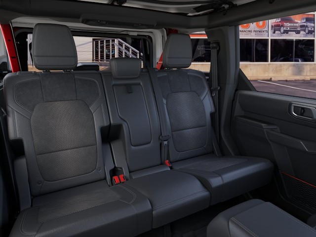 Ford Bronco Vehicle Full-screen Gallery Image 11