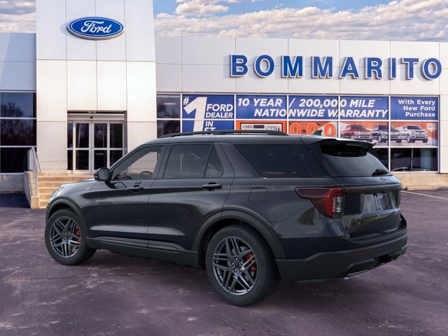 Ford Explorer Vehicle Full-screen Gallery Image 4