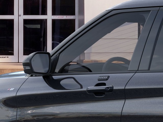 Ford Explorer Vehicle Full-screen Gallery Image 20