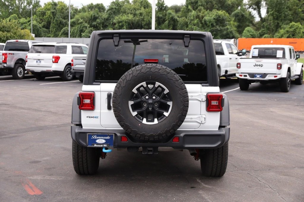 Jeep Wrangler 4xe Vehicle Image 06