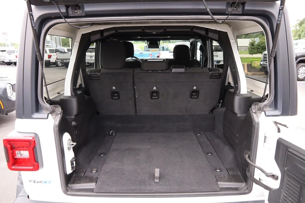 Jeep Wrangler 4xe Vehicle Image 07