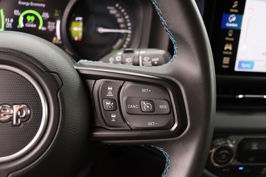 Jeep Wrangler 4xe Vehicle Image 12