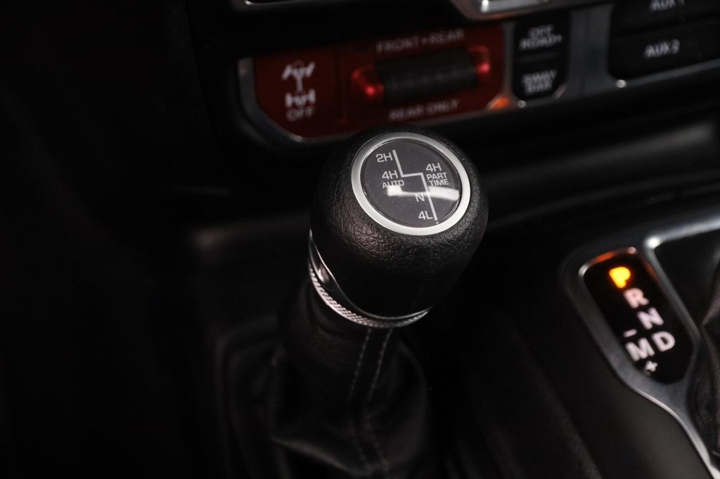 Jeep Wrangler 4xe Vehicle Image 21