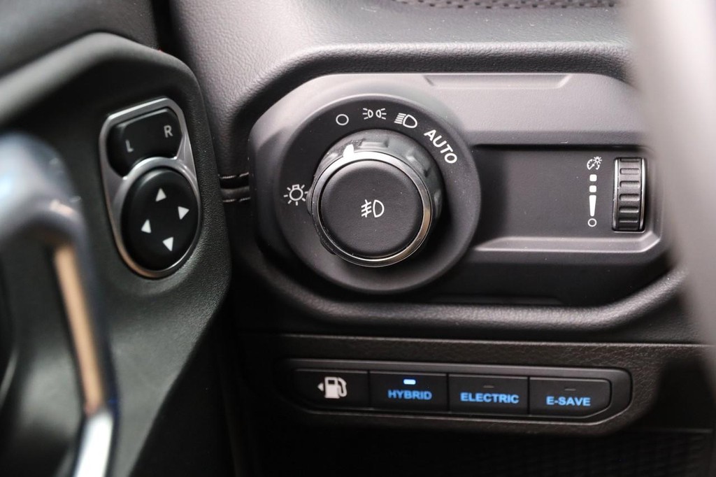 Jeep Wrangler 4xe Vehicle Image 23