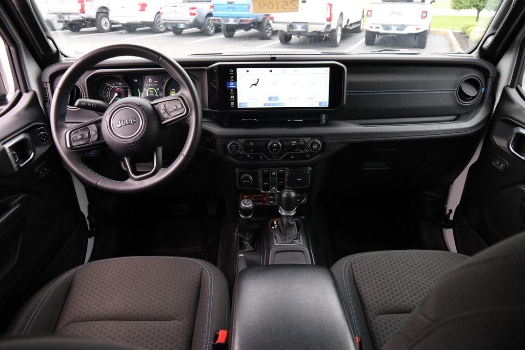 Jeep Wrangler 4xe Vehicle Image 24