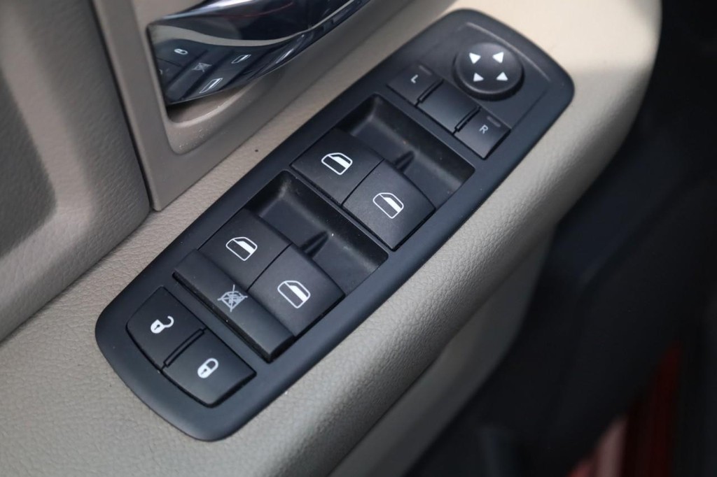 Ram 2500 Vehicle Image 11