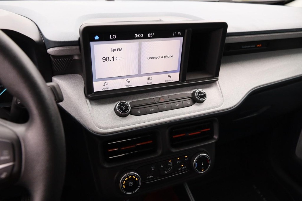 Ford Maverick Vehicle Image 14