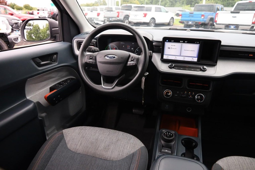 Ford Maverick Vehicle Image 24